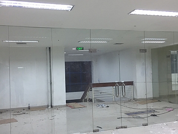 Pekerjaan PARTISI dan PINTU KACA TEMPERET di MUARA BARU JAKARTA